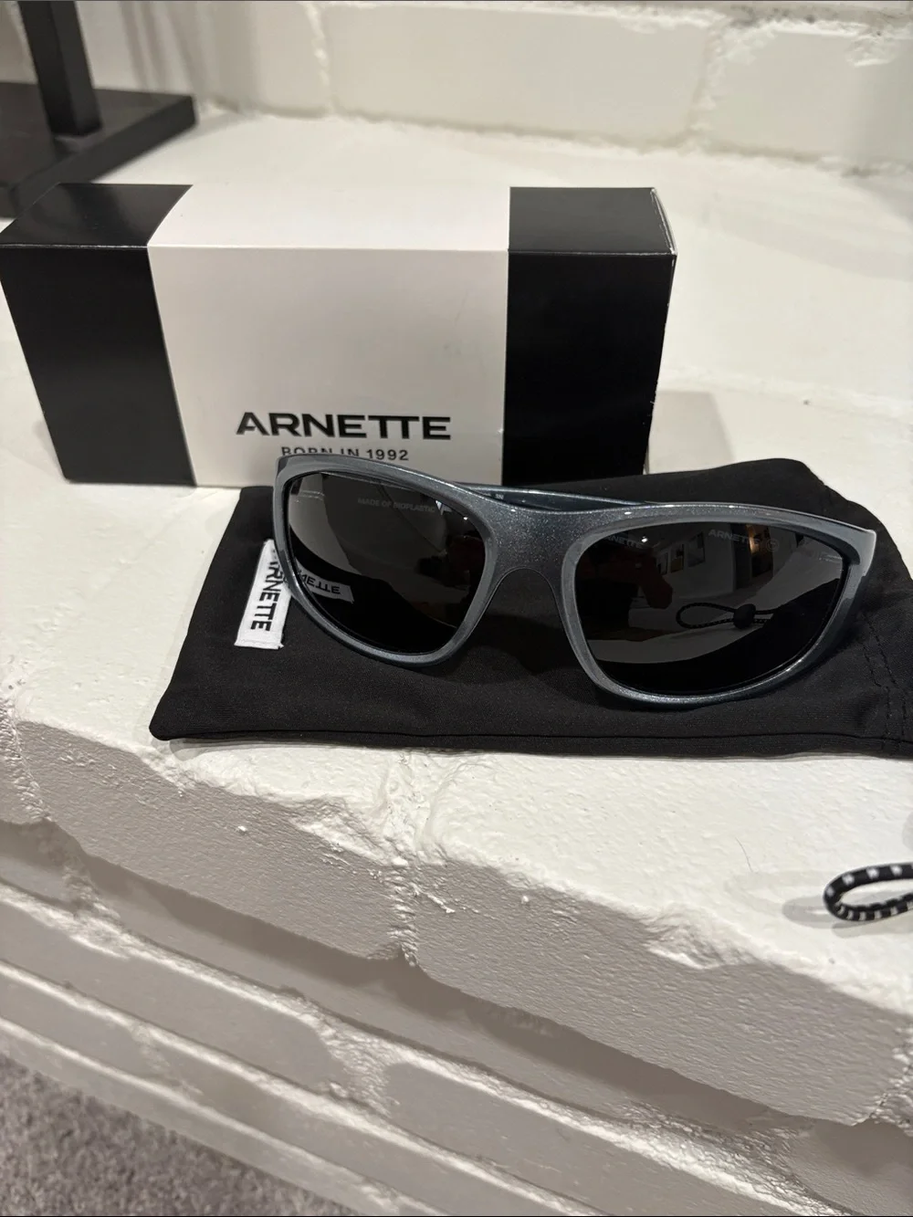 Arnette Ilum AN4331 - Silver w Dark Gray Lens